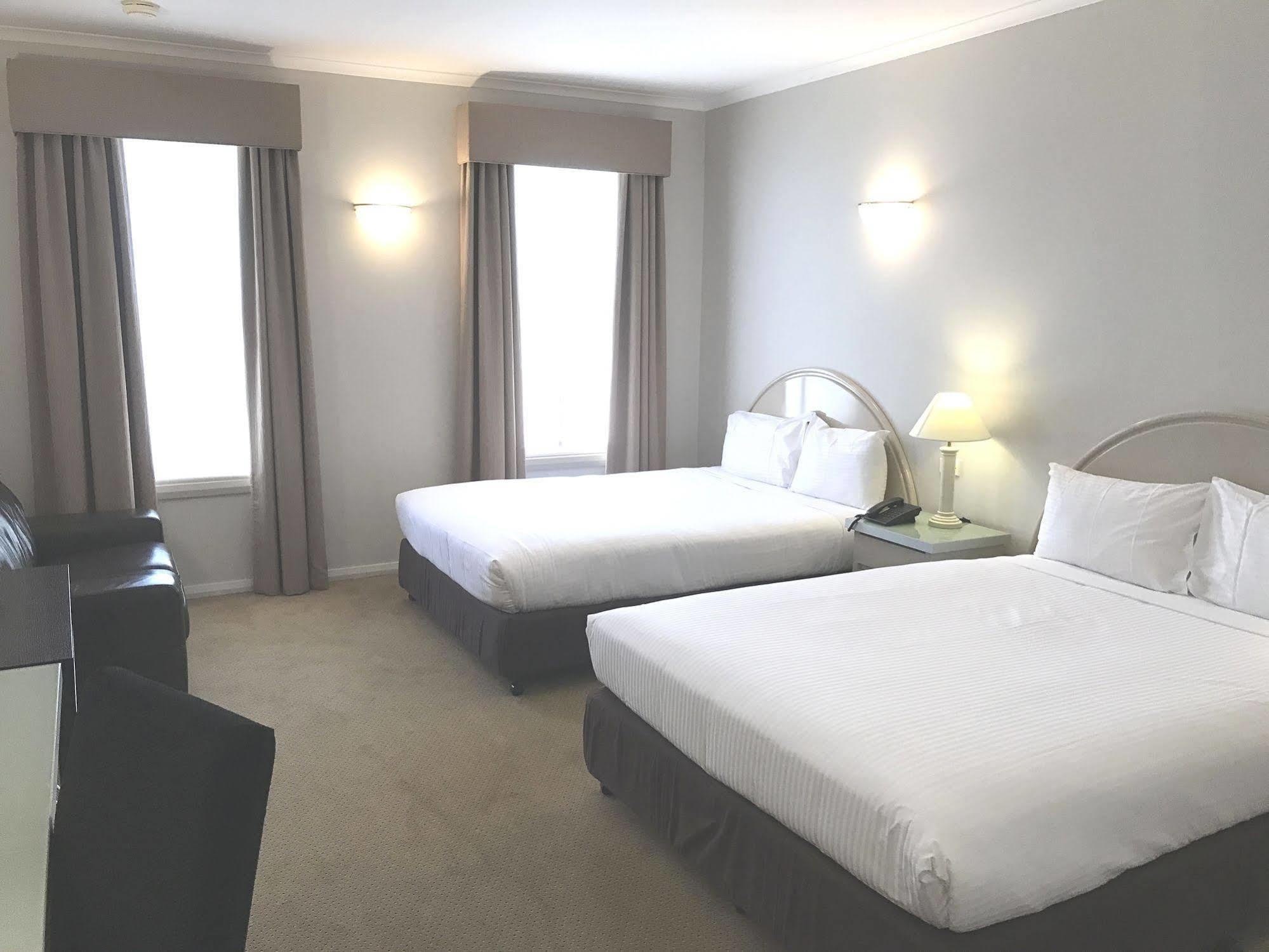 Beau Monde International Hotel Doncaster East Exterior foto