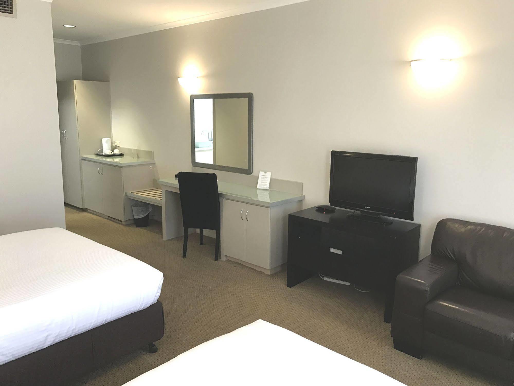 Beau Monde International Hotel Doncaster East Exterior foto